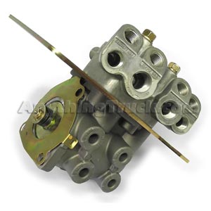 Bendix 800970 E-7 Dual Brake Valve with Manifold, Replaces Obsolete 065395 and 108682 E-14 Valves Bendix 800970 E-7 Dual Brake Valve with Manifold, Replaces Obsolete 065395 and 108682 E-14 Valves