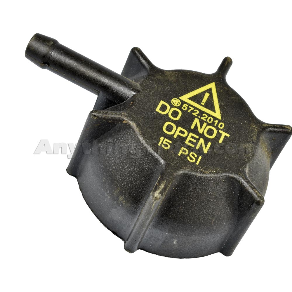 572.2010 Coolant Reservoir Cap, Replaces Peterbilt N5348001