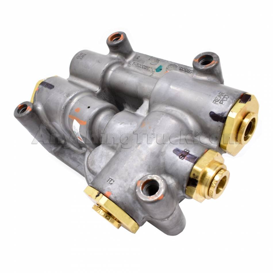 Bendix 800588 TP-5 Tractor Protection Valve | AnythingTruck.com