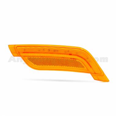 United Pacific 36395 Peterbilt 579 587 12-LED Fender Turn Signal Lamp, LH, Amber Lens, 12V