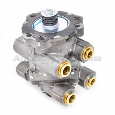 Bendix 800647 E-8P Foot Brake Valve, Push-To-Connect Ports