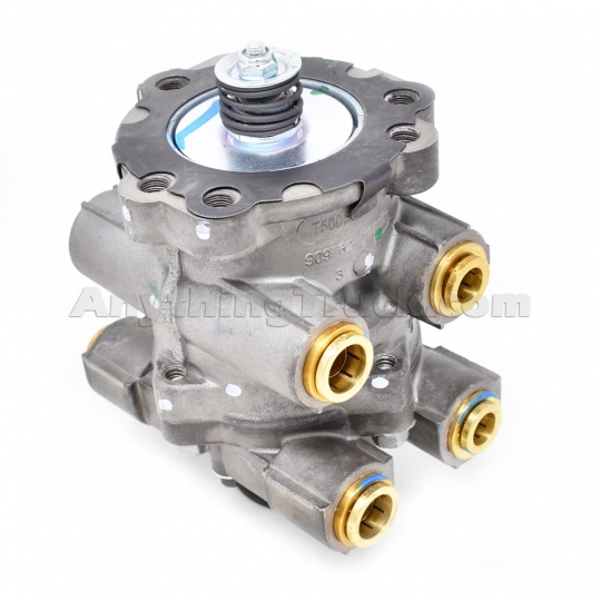 Bendix 800647 E-8P Foot Brake Valve, Push-To-Connect Ports