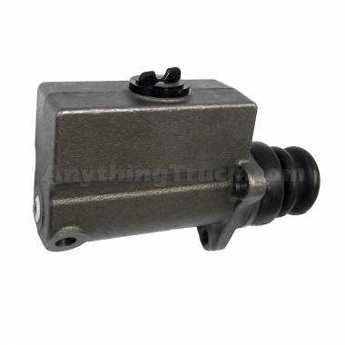 Euclid E-3883 Hydraulic Brake Master Cylinder, Navistar, 1-1/2" Bore, Has Residual Check Valve